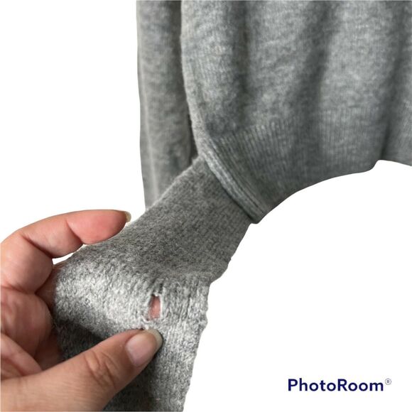 Wayf Mock Neck Tie Waist Gray Sweater Size Medium NWT Flawed - Picture 4 of 6